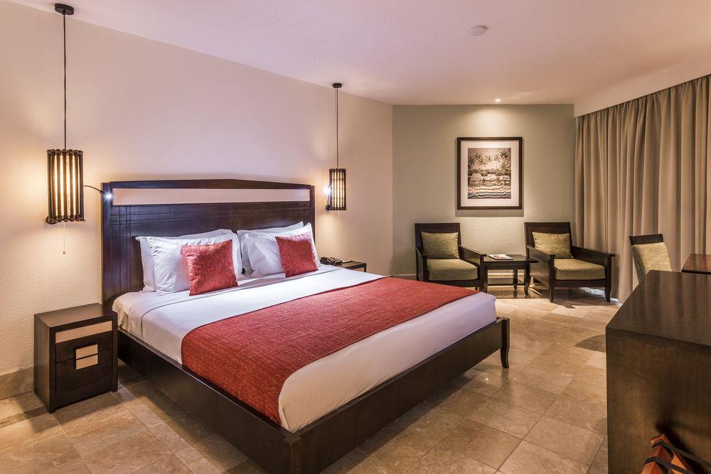 The Warwick Fiji Hotel Korolevu  Kültér fotó Deluxe Room
