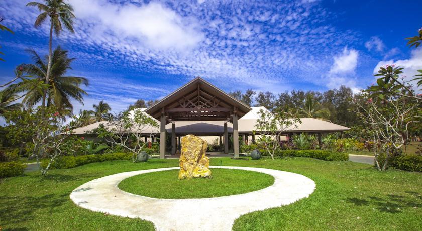 The Warwick Fiji Hotel Korolevu  Kültér fotó The resort's lobby